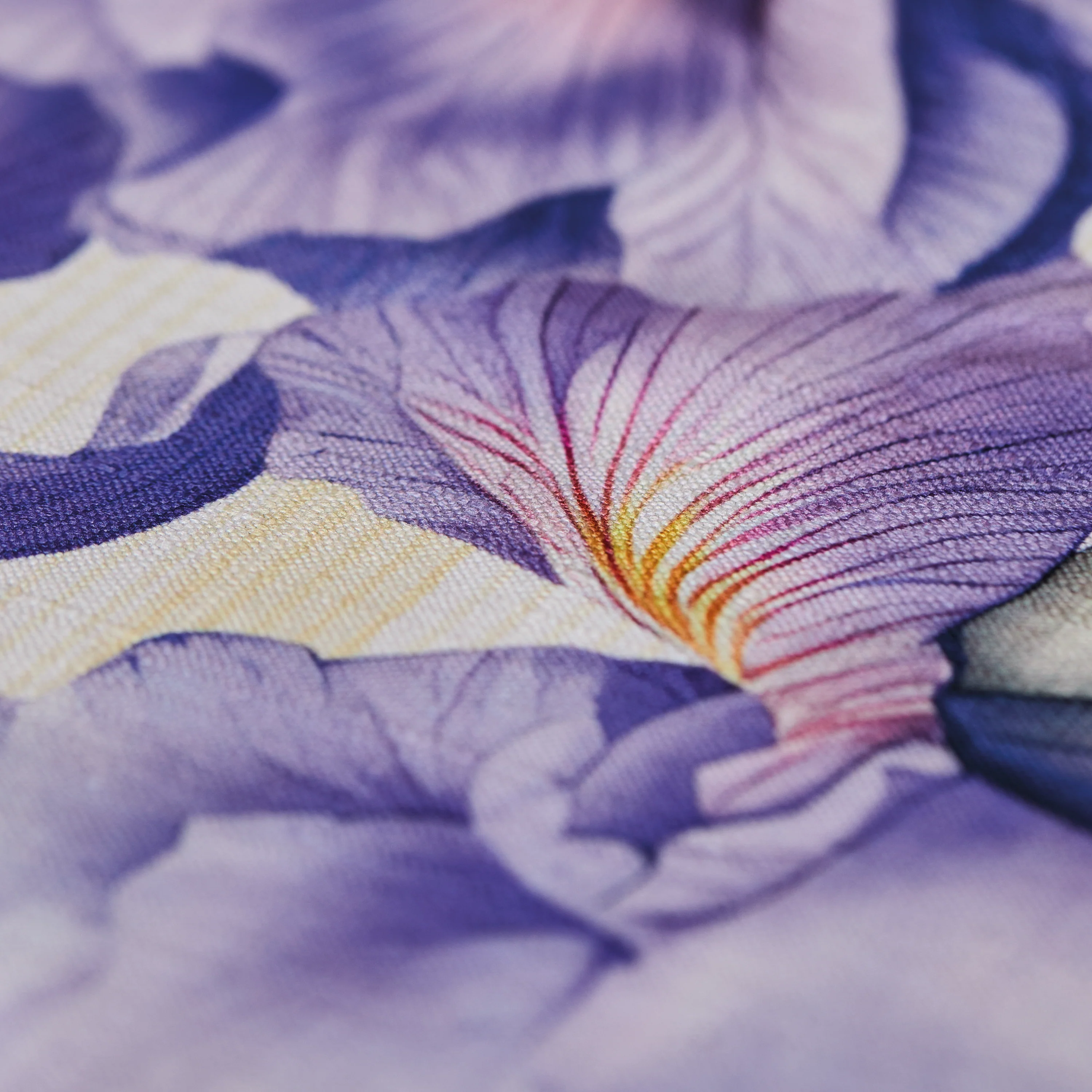 Tovaglia Antimacchia in Fantasia Iris - Rinascita - Image 3